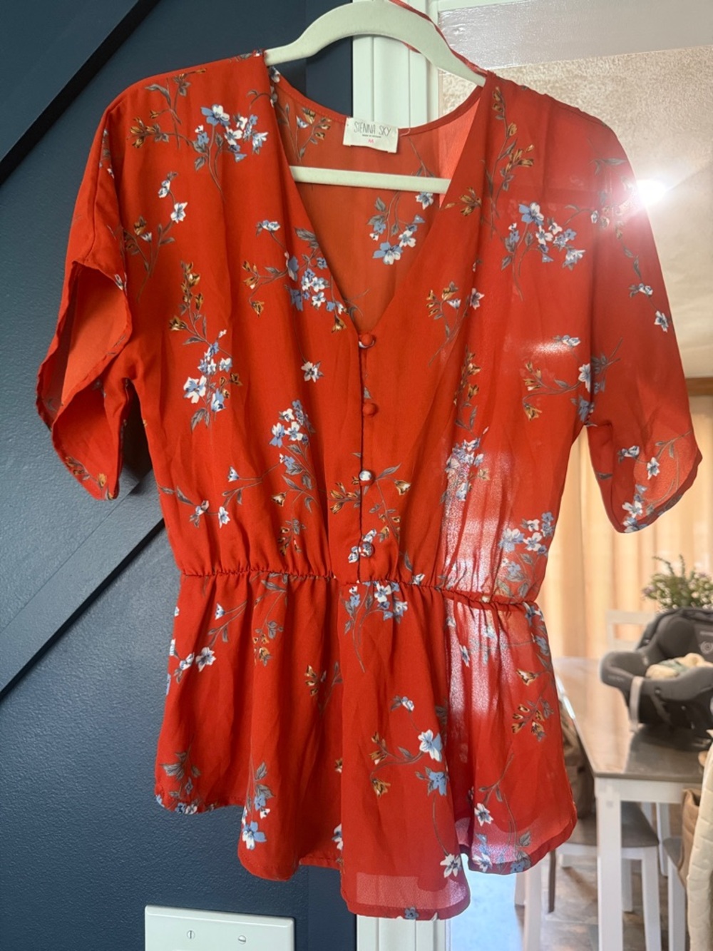 Floral Button-Front V-Neck rust color peplum top